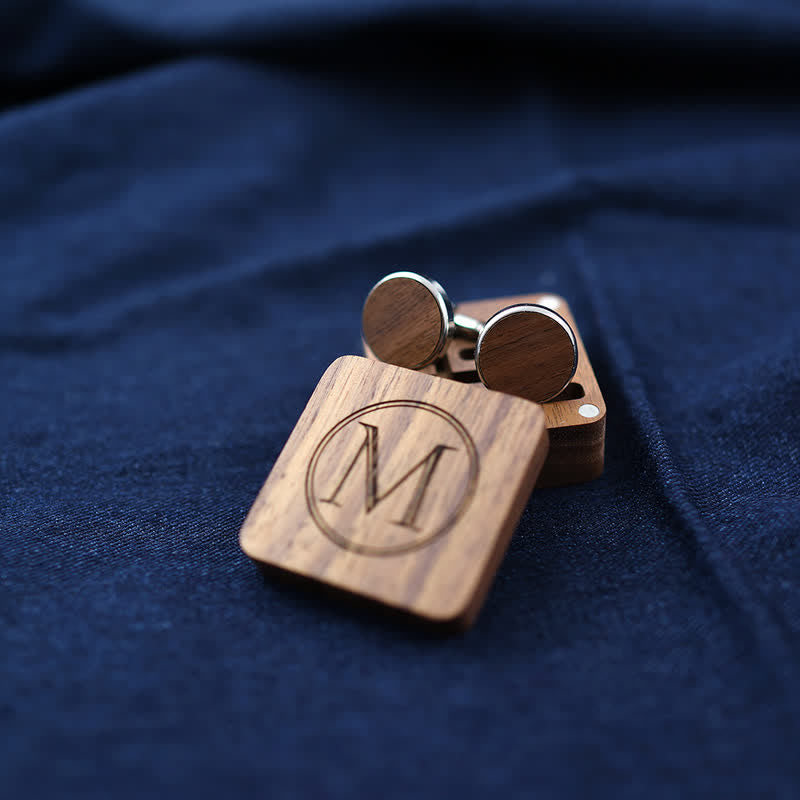 Gemelos de madera con caja grabada con letras personalizadas para hombre