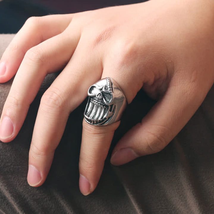Anillo abridor de botellas con forma de calavera sonriente gótica