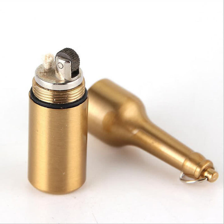 Encendedor de queroseno recargable con forma de mini botella de cerveza