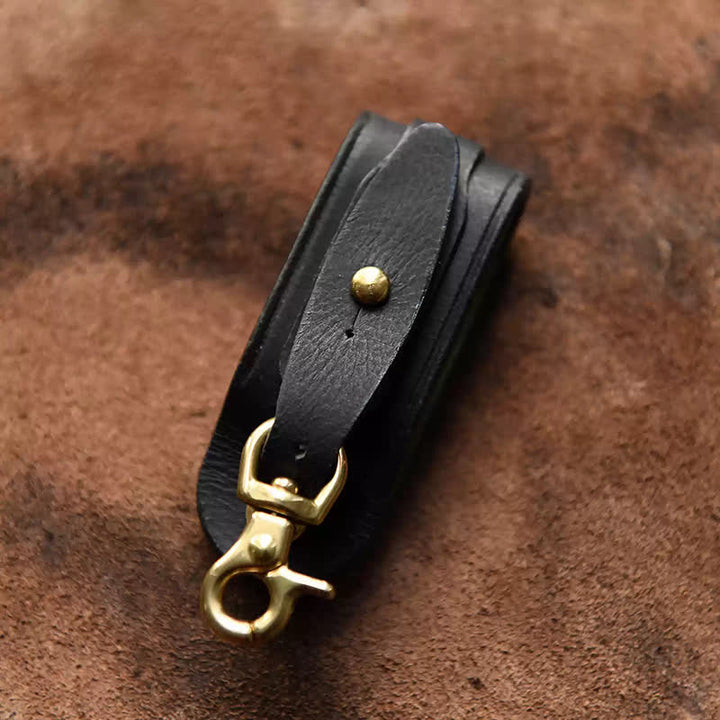 Llavero de cuero para colgar llaves con presilla para cinturón hecho a mano
