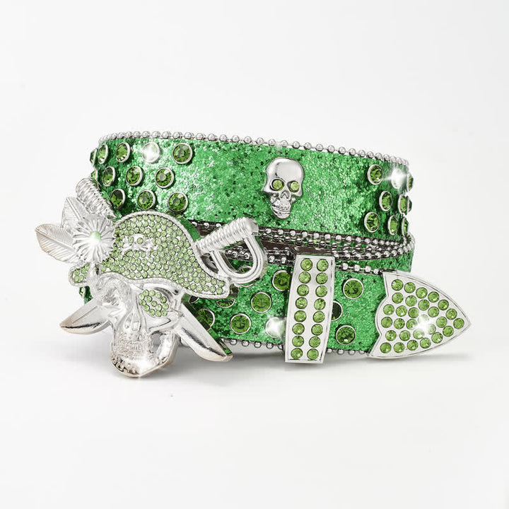 Cinturón de cuero con tachuelas y diamantes de imitación con hebilla pirata estilo punk