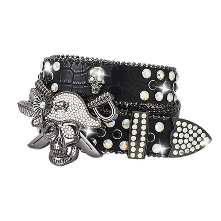 Cinturón de cuero con tachuelas y diamantes de imitación con hebilla pirata estilo punk