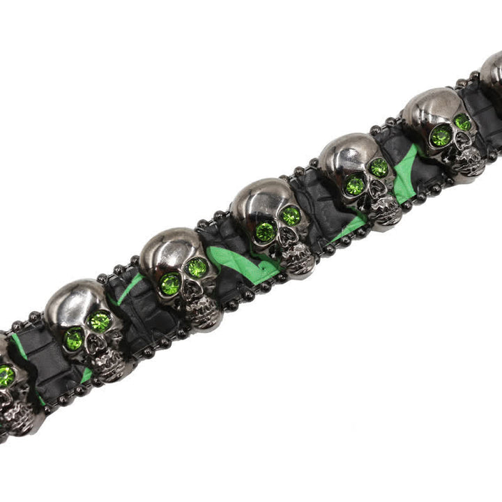 Cinturón de cuero con estampado de leopardo y remaches de calavera gótica elegante