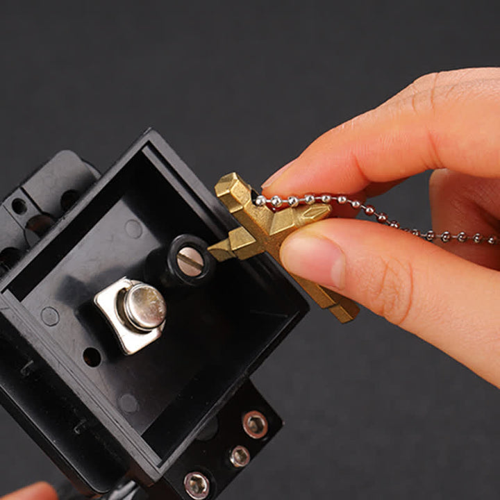 Colgante llavero con destornillador EDC en forma de cruz