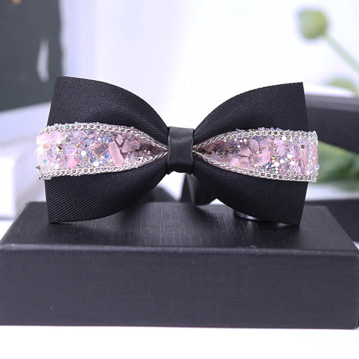 Pajarita para hombre con piedras brillantes y base negra