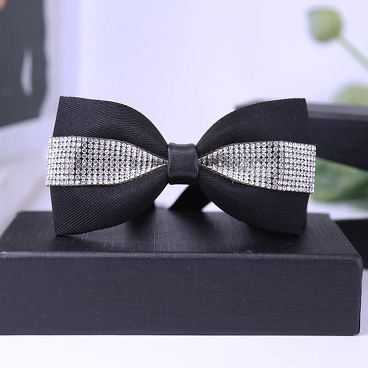 Pajarita para hombre con piedras brillantes y base negra