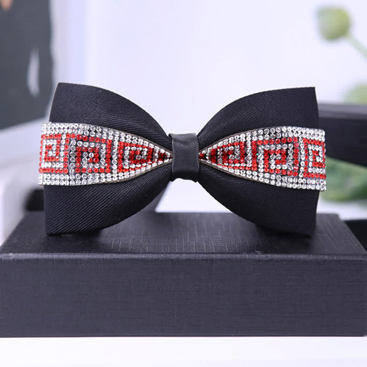Pajarita para hombre con piedras brillantes y base negra