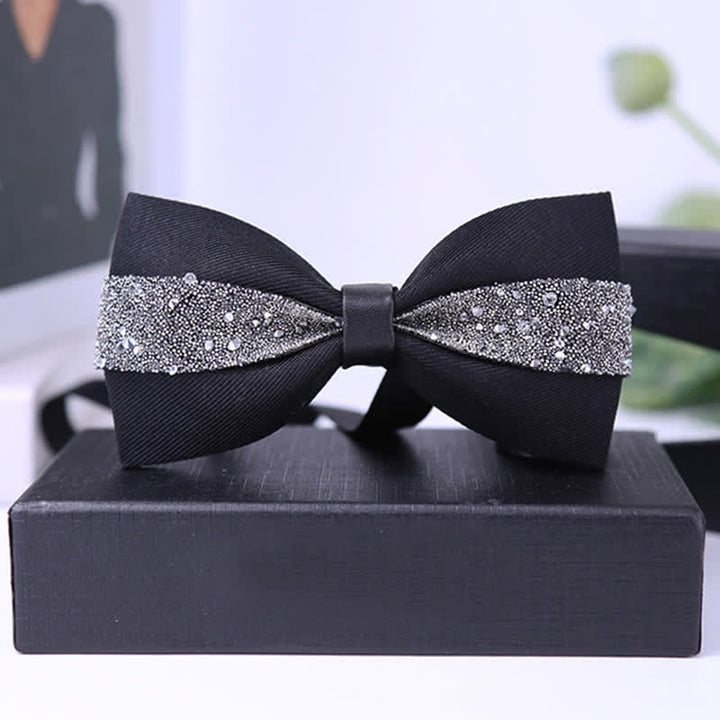 Pajarita para hombre con piedras brillantes y base negra