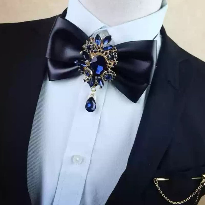 Pajarita de cuero sintético multicapa con cristales negros para hombre