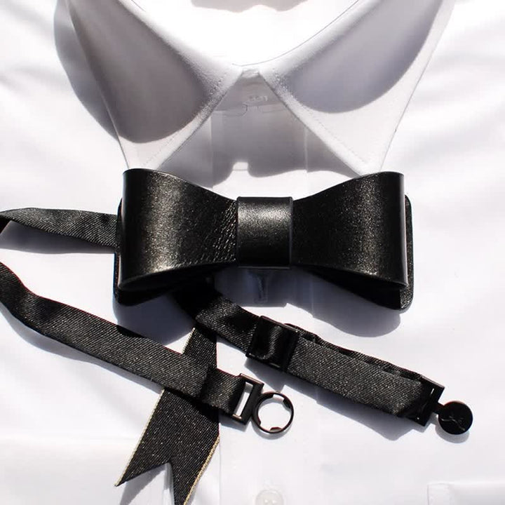 Pajarita de cuero curtido vegetal negro cosida a mano para hombre