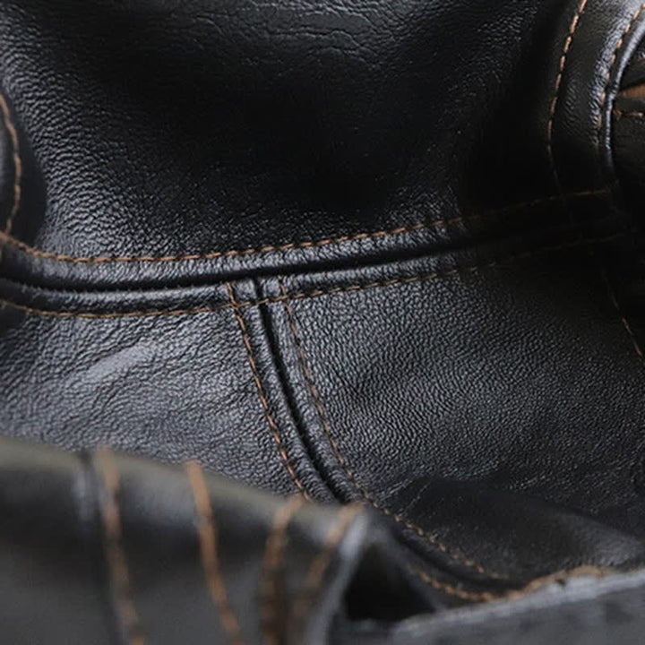 Boina de cuero con diseño moderno de cordones laterales