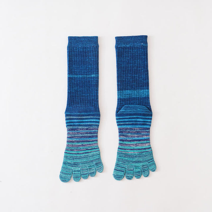 Calcetines de cinco dedos a rayas de colores y cómodos hasta media pantorrilla para hombre