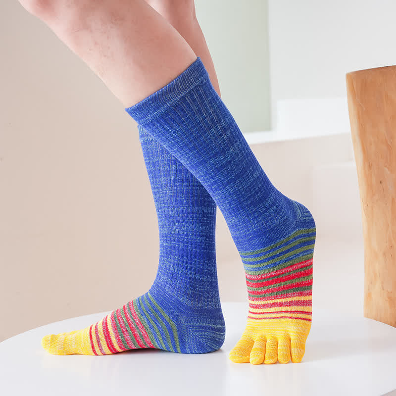 Calcetines de cinco dedos a rayas de colores y cómodos hasta media pantorrilla para hombre