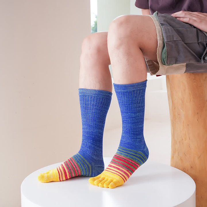 Calcetines de cinco dedos a rayas de colores y cómodos hasta media pantorrilla para hombre