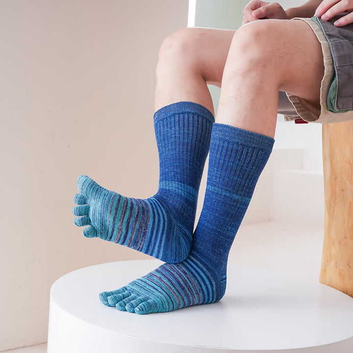 Calcetines de cinco dedos a rayas de colores y cómodos hasta media pantorrilla para hombre