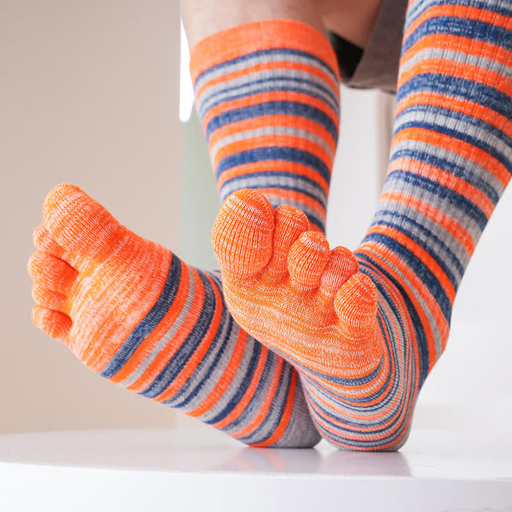 Calcetines de cinco dedos a rayas de colores y cómodos hasta media pantorrilla para hombre