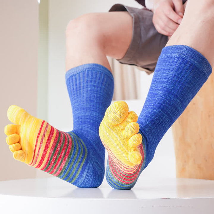 Calcetines de cinco dedos a rayas de colores y cómodos hasta media pantorrilla para hombre
