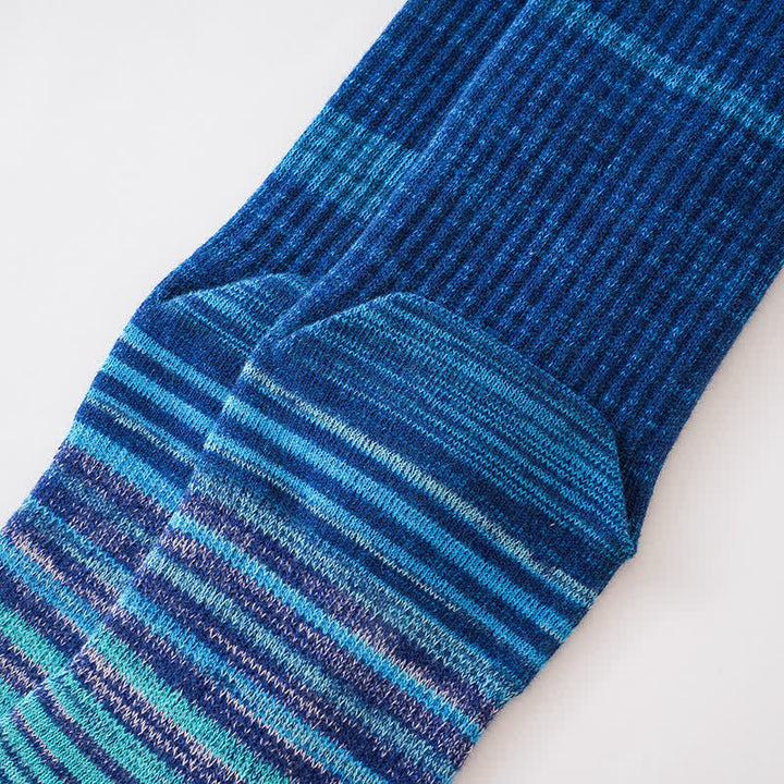 Calcetines de cinco dedos a rayas de colores y cómodos hasta media pantorrilla para hombre
