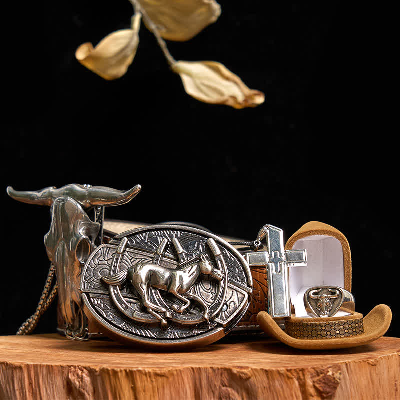 Conjunto de collar y anillo con colgante de toro y hebilla de cinturón con cuchillo oculto para caballo.
