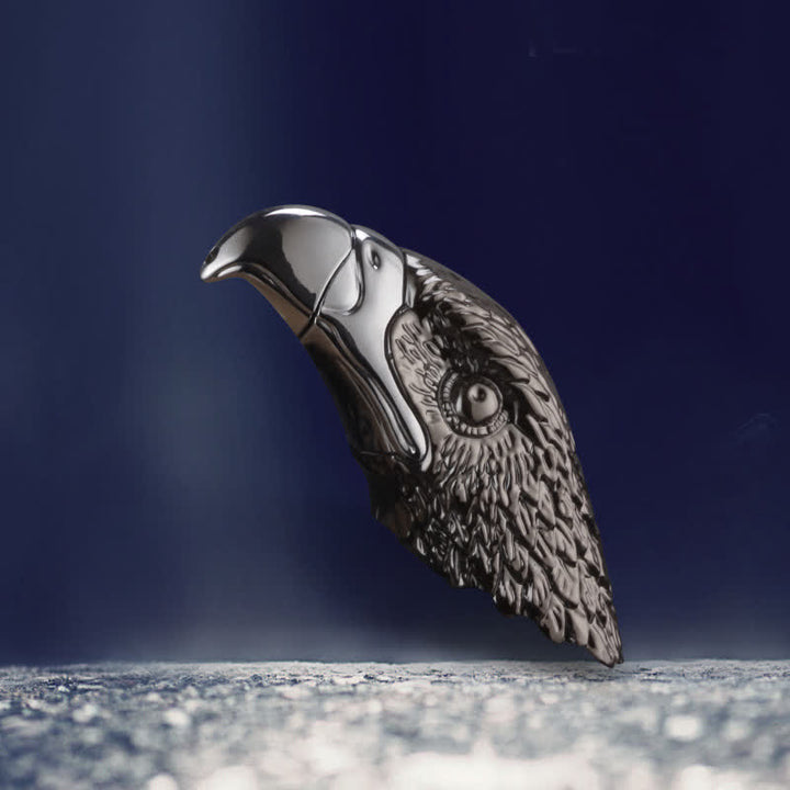 Encendedor de butano recargable con forma de cabeza de águila creativa