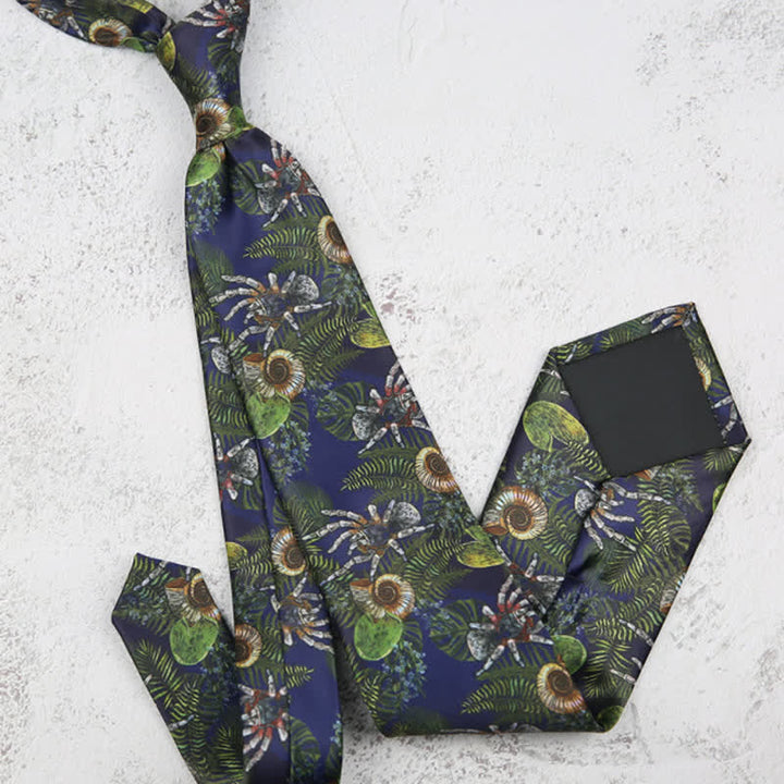 Corbata para hombre con estampado de caracoles marinos y plantas oceánicas en azul oscuro