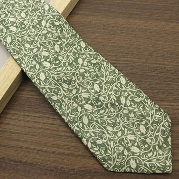 Corbata para hombre con estampado floral de enredaderas verdes y blancas