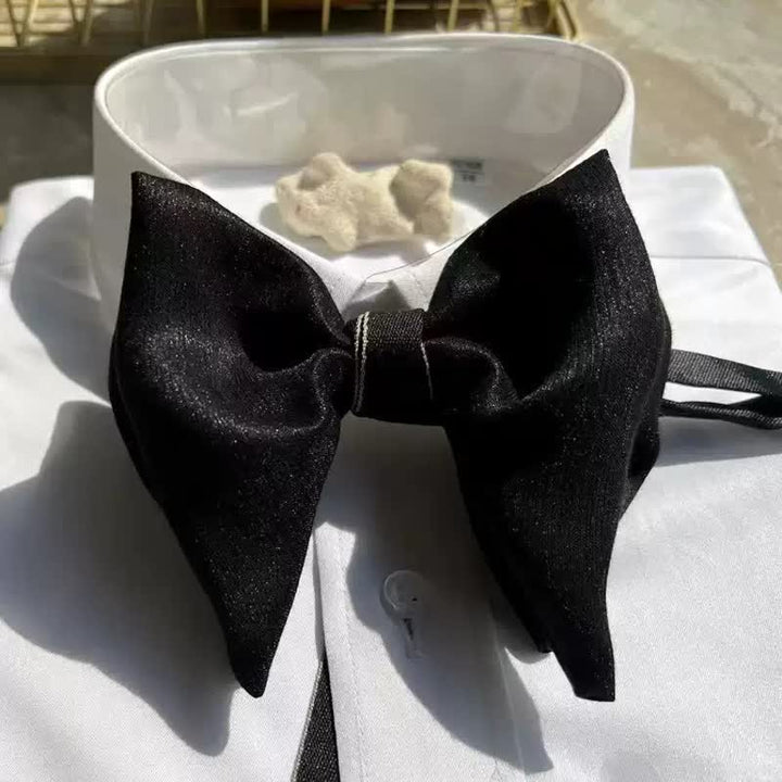 Pajarita formal de gran tamaño con diseño de mariposa en color negro para hombre