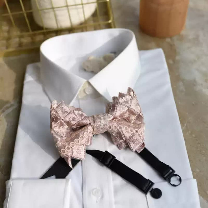 Pajarita de encaje gris y rosa de gran tamaño con punta para hombre
