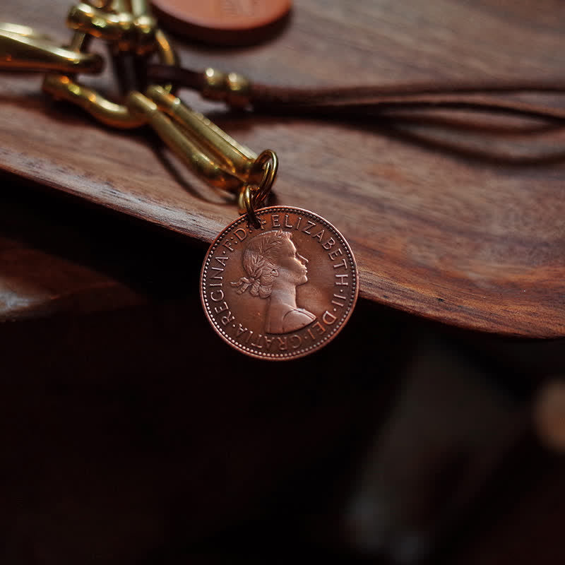 Llavero de cuero con clip para cinturón y moneda de latón antiguo estilo mecánico