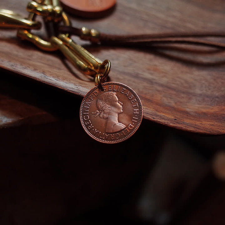 Llavero de cuero con clip para cinturón y moneda de latón antiguo estilo mecánico
