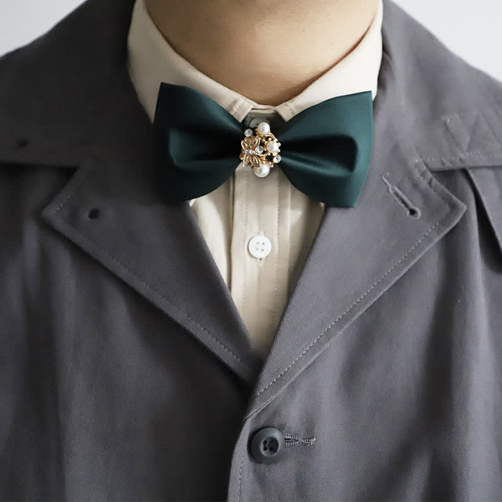 Pajarita de hombre con flores doradas y perlas de imitación