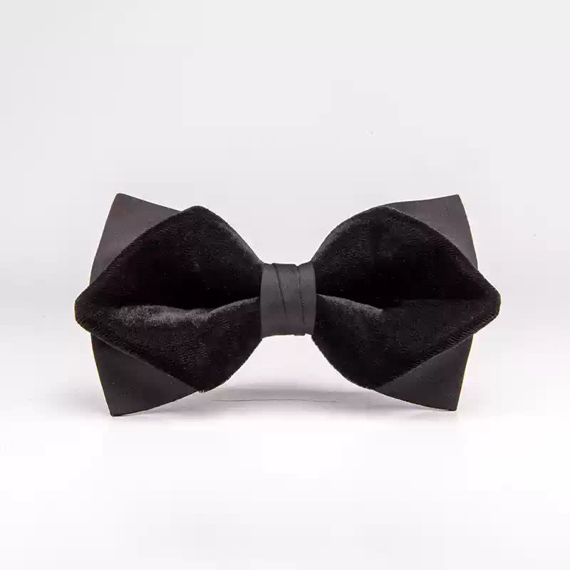Pajarita de terciopelo negro noble de doble capa para hombre
