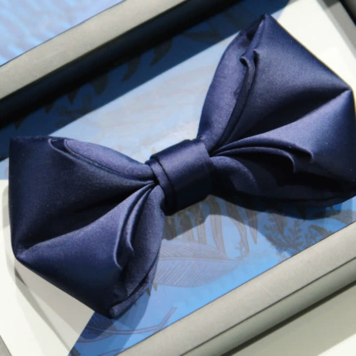 Pajarita de boda de forma única en azul marino para hombre