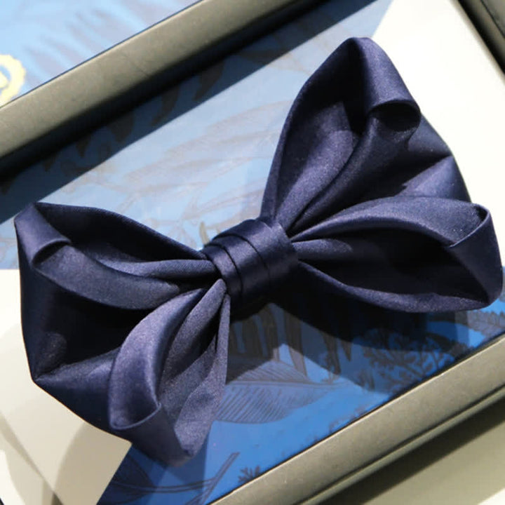 Pajarita de boda de forma única en azul marino para hombre