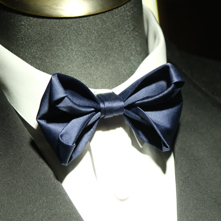 Pajarita de boda de forma única en azul marino para hombre