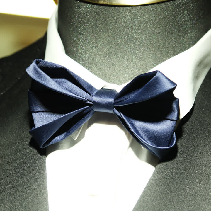 Pajarita de boda de forma única en azul marino para hombre