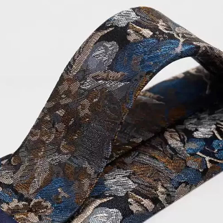 Corbata para hombre con diseño de jardín floral en el aire, en azul y amarillo