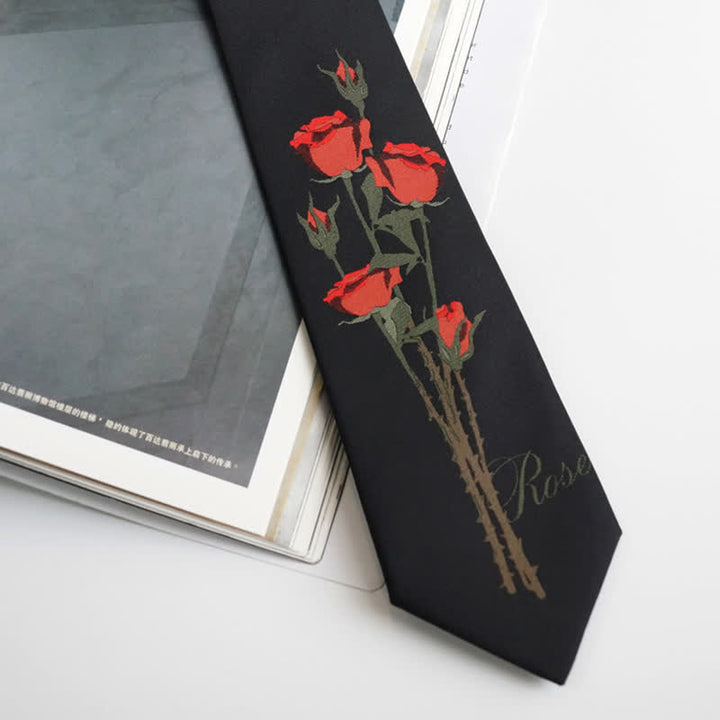 Corbata romántica negra con estampado de un ramo de rosas rojas para hombre