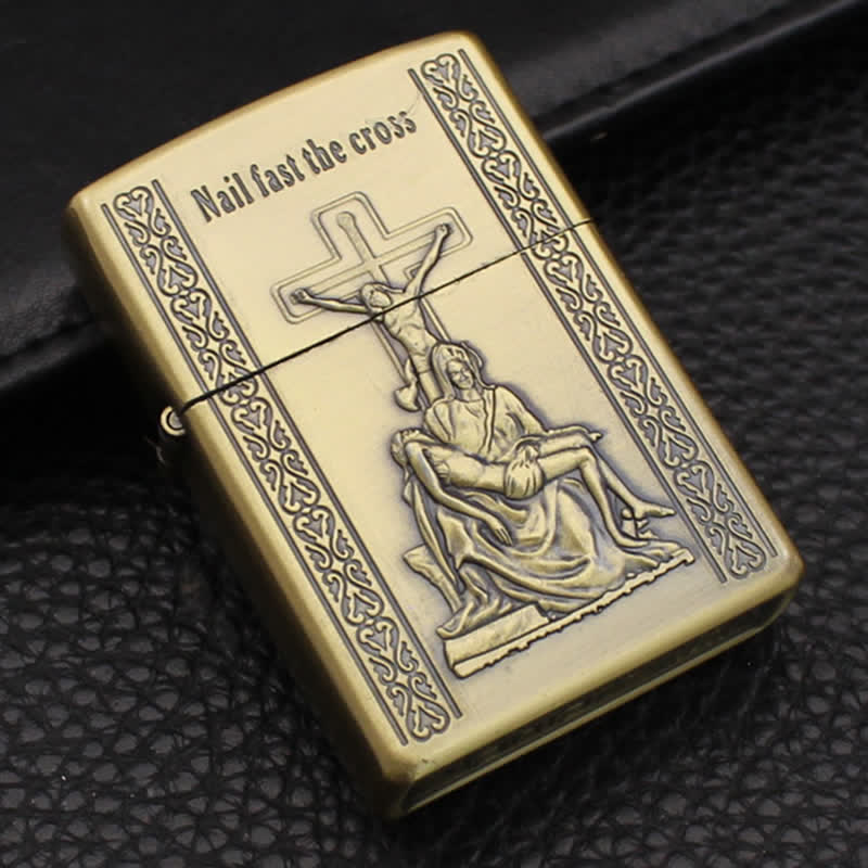 Encendedor de queroseno recargable con relieve de cruz de Jesús en bronce