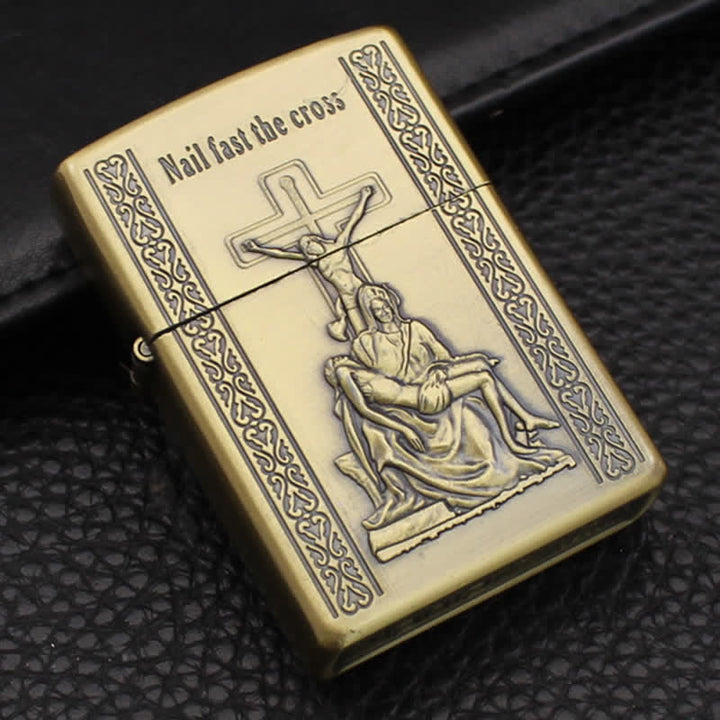 Encendedor de queroseno recargable con relieve de cruz de Jesús en bronce