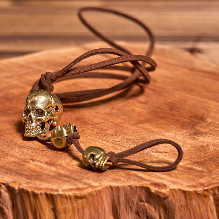 Accesorio para motocicleta Llavero de cuero con cabeza de calavera de latón