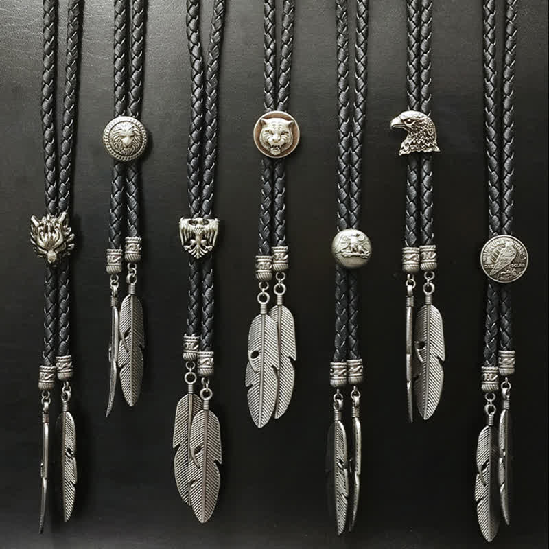 Mini colgante de la serie Animal con forma de pluma y punta de bolo