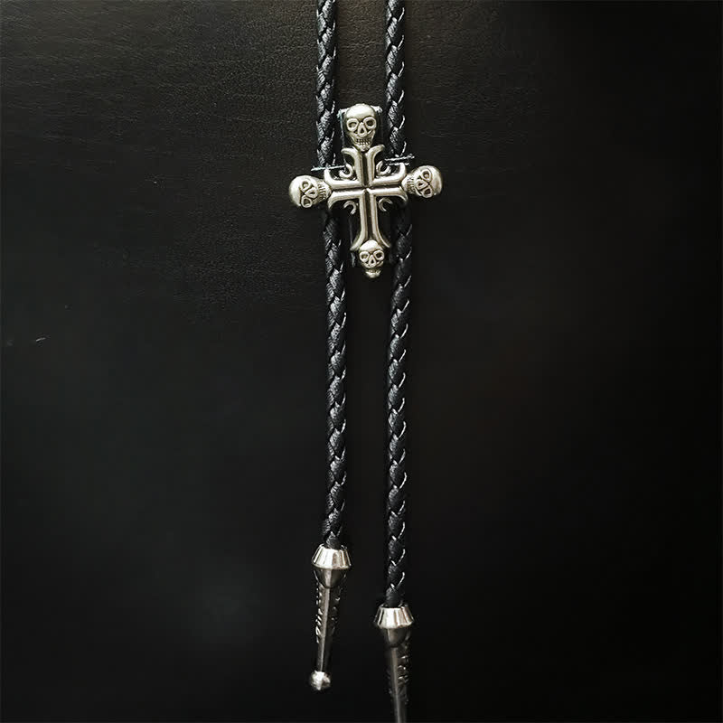 Colgante de plata con forma de calavera y lazo estilo punk