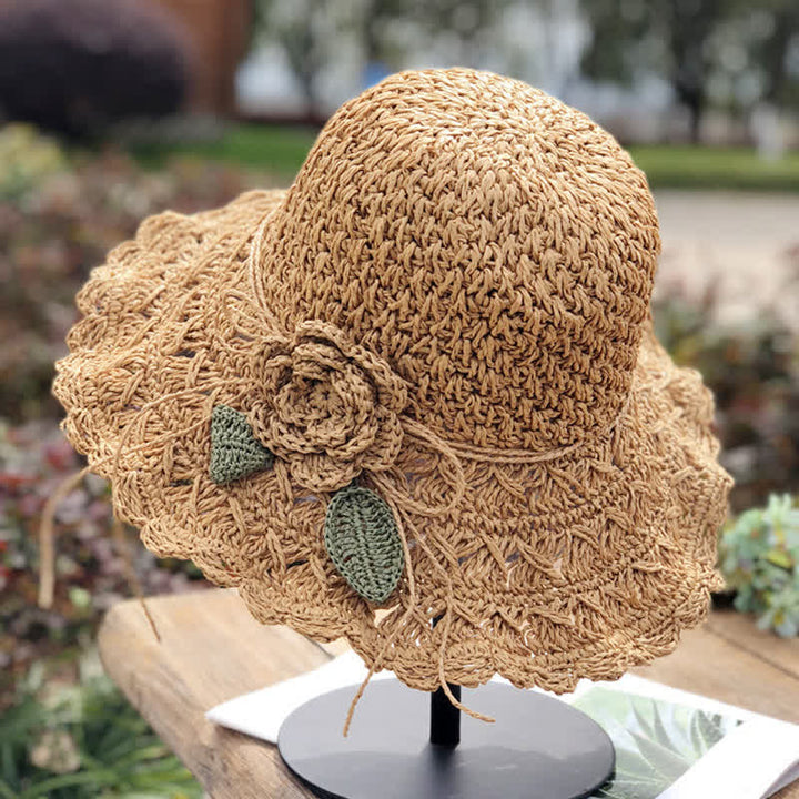 Elegante sombrero de paja plegable de crochet con detalles de flores para verano
