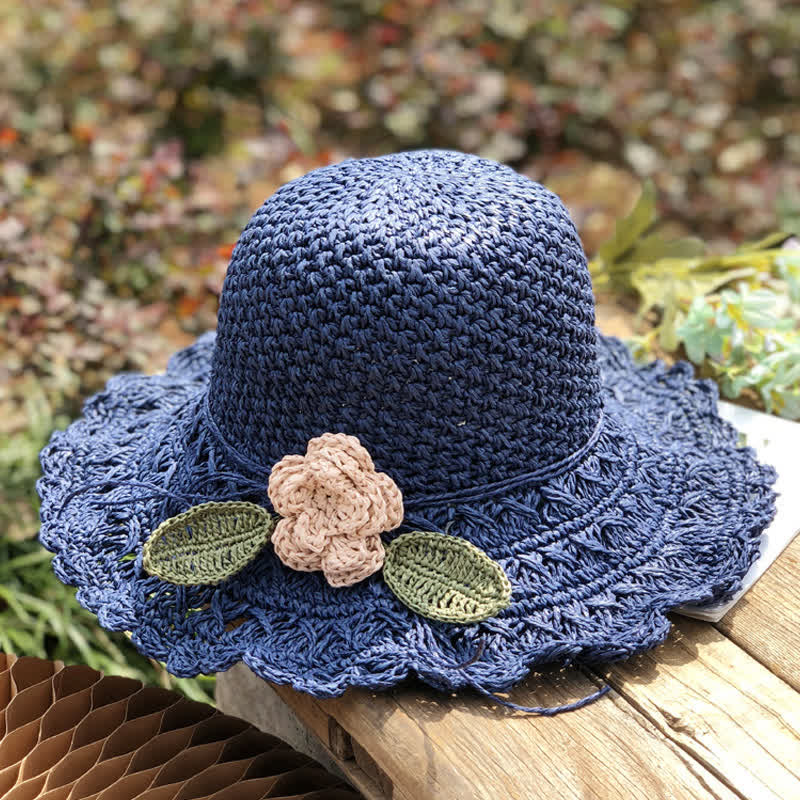 Elegante sombrero de paja plegable de crochet con detalles de flores para verano