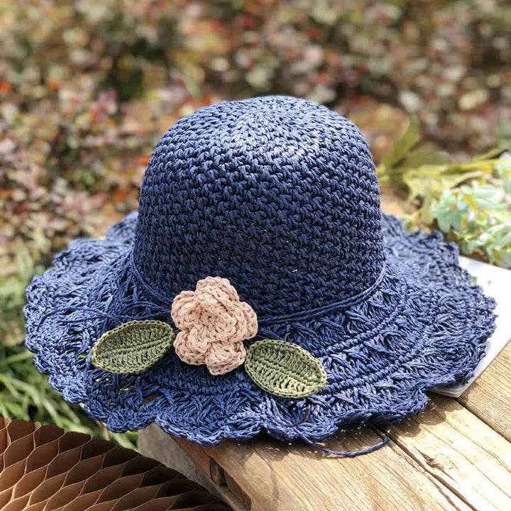 Elegante sombrero de paja plegable de crochet con detalles de flores para verano