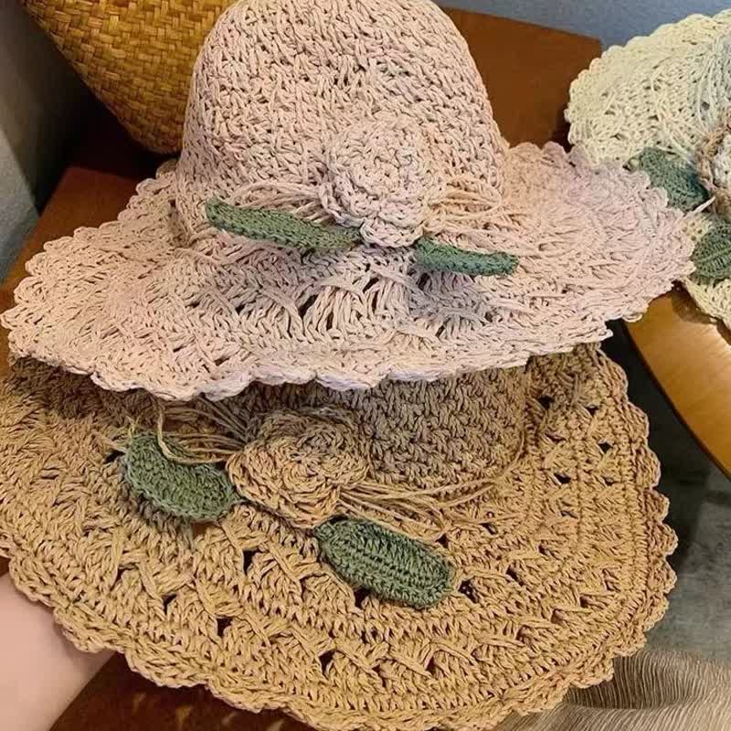 Elegante sombrero de paja plegable de crochet con detalles de flores para verano
