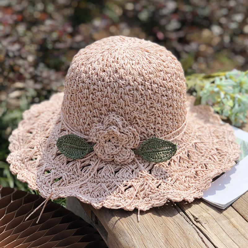 Elegante sombrero de paja plegable de crochet con detalles de flores para verano
