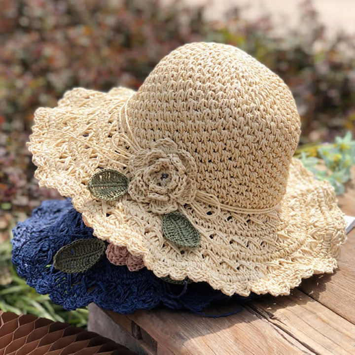 Elegante sombrero de paja plegable de crochet con detalles de flores para verano