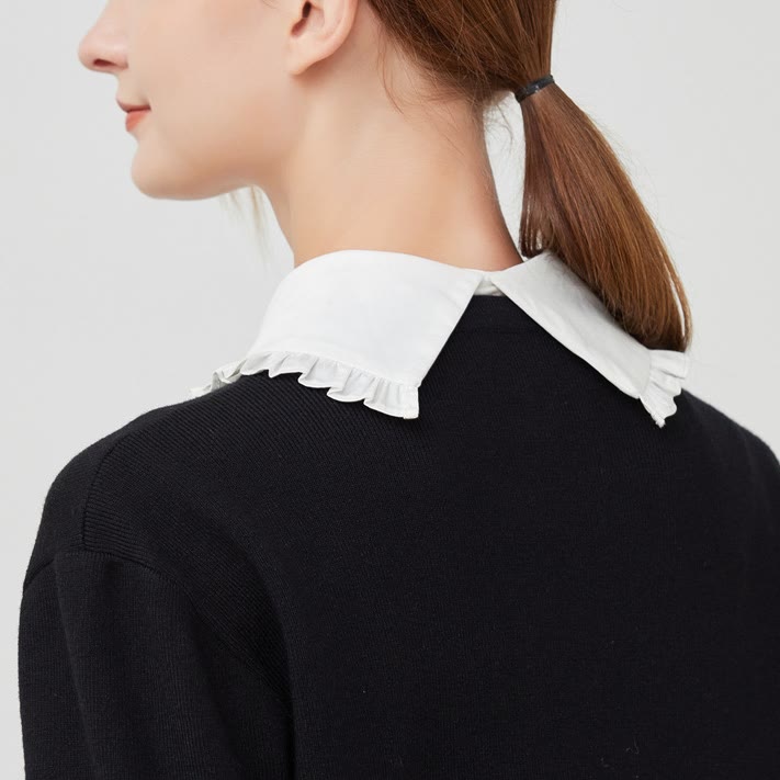 Blusa camisera desmontable con solapa grande y cuello falso